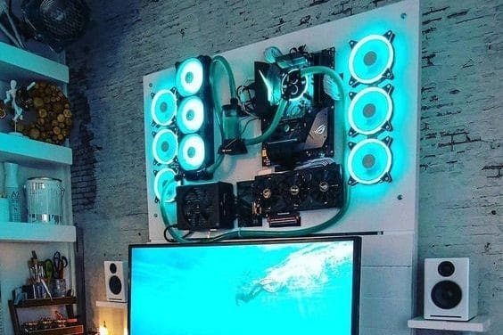 one of the best wall mounted pc example